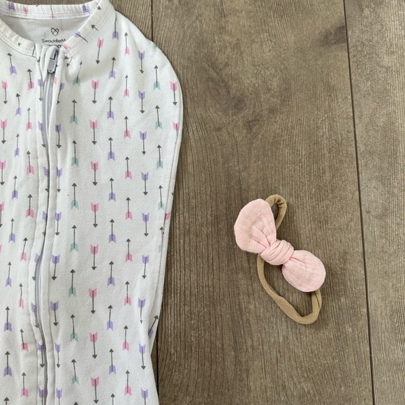 SwaddleMe Newborn Sleep Sack Swaddle and matching hair piece - Picture 9 of 13